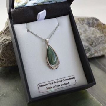 Picture of Greenstone silver pendant