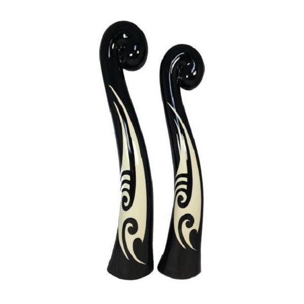 Picture of Mamaku frond small black & whi