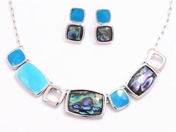 Picture of Blue beads/paua necklace set