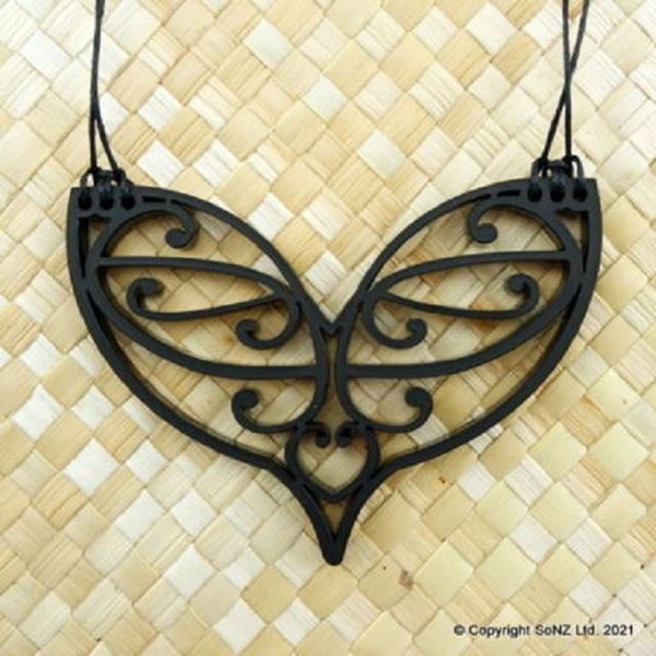 Picture of Whaletail black chest plate