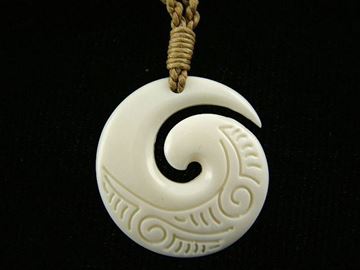 Picture of Koru bone carving pendant
