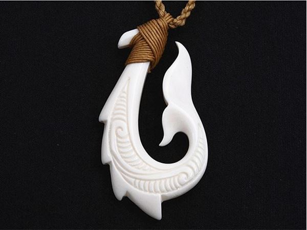 Picture of Fish hook/whale tail bone