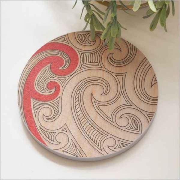 Picture of Ta moko frond canvas circle