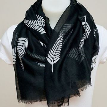 Picture of White sml fern scarf