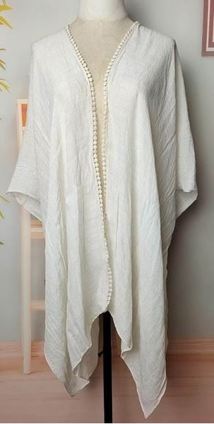 Picture of Ivory leaves lace cape