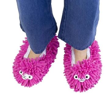 Picture of Llama cleaning slippers