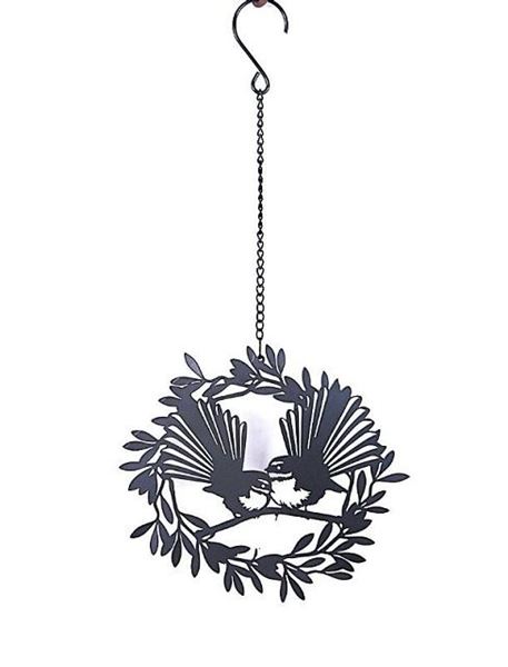 Picture of Metal hang wreath fantail