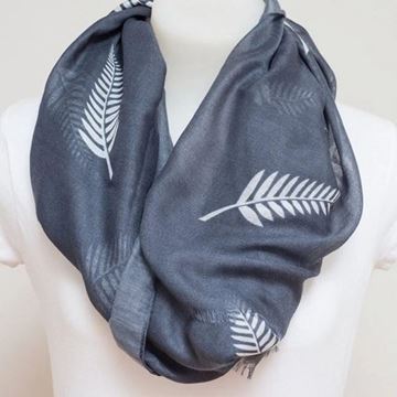 Picture of Grisaille sml fern scarf