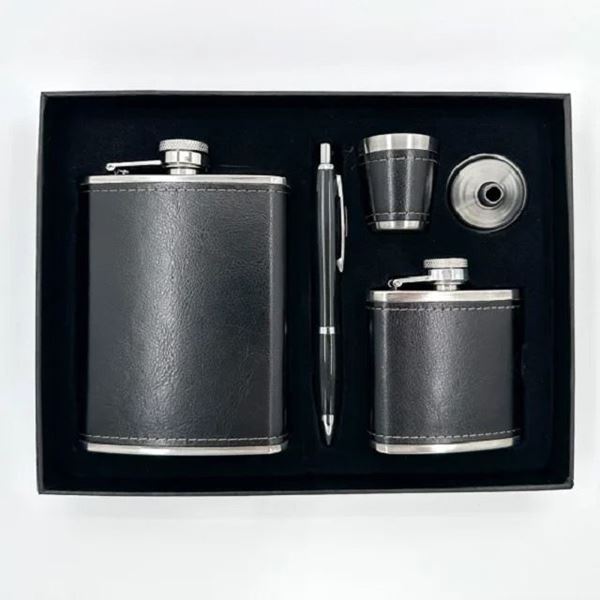 Picture of Black hip flask set with pen